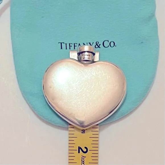❌SOLD❌ Tiffany & Co Heart Shaped Sterling Silver Perfume Flask VINTAGE / Antique - Picture 9 of 10